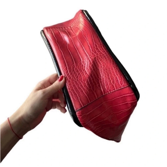 AMERI MODE Red/Black Tote Bag - Picture 7 of 10